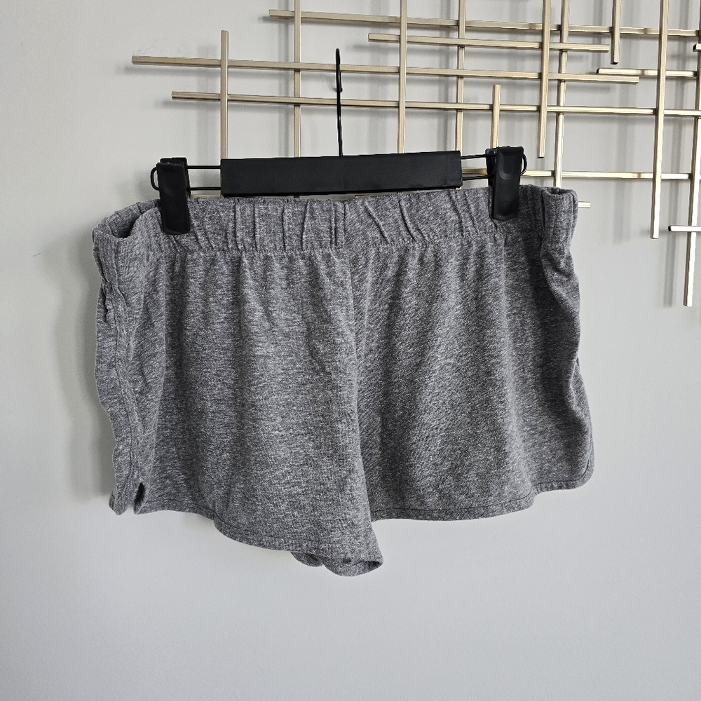 Casual Gray Elastic Shorts​